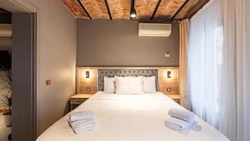 Superior Triple Room, City View | Iron/ironing board, free WiFi