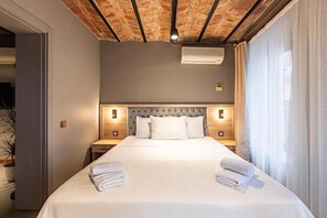 高級三人房, 城市景觀 | 熨斗/熨衣板、免費無線上網