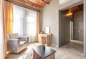 Superior Triple Room, City View | Interior