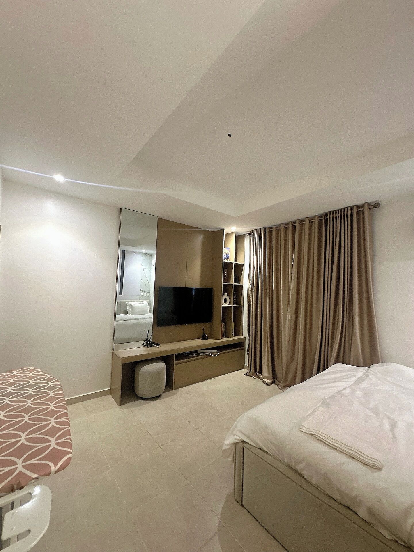 Economy Room, Balcony, City View | Desk, laptop workspace, free WiFi