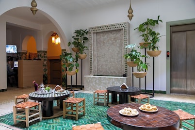 DAR AMASTAN by RIAD LE BONHEUR DE MOGADOR?