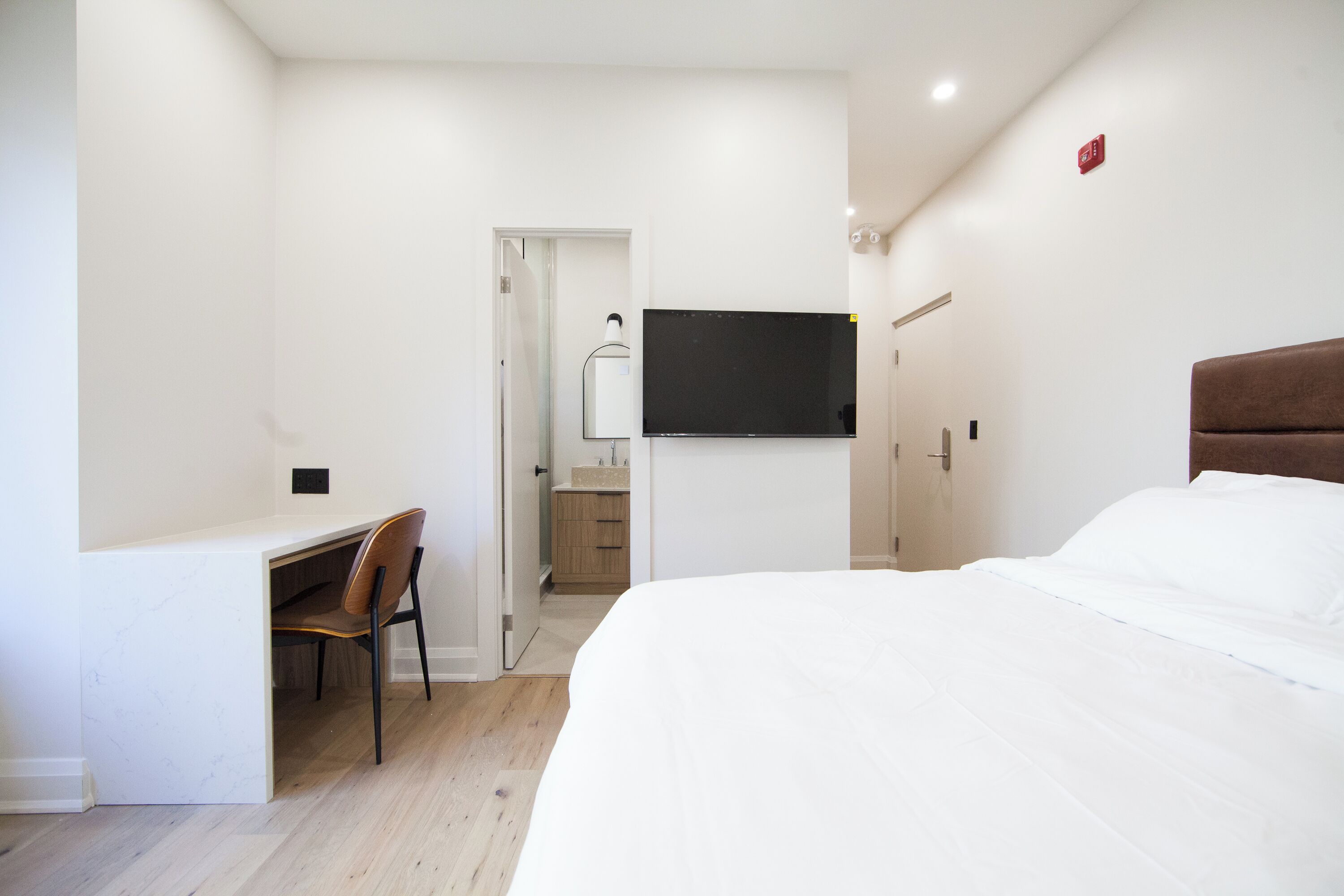 In-room safe, desk, laptop workspace, soundproofing