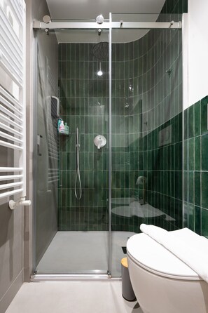 Shower, hair dryer, bidet, towels - Equilibrio - City Center Apt by Wonderful Italy (Catania)
