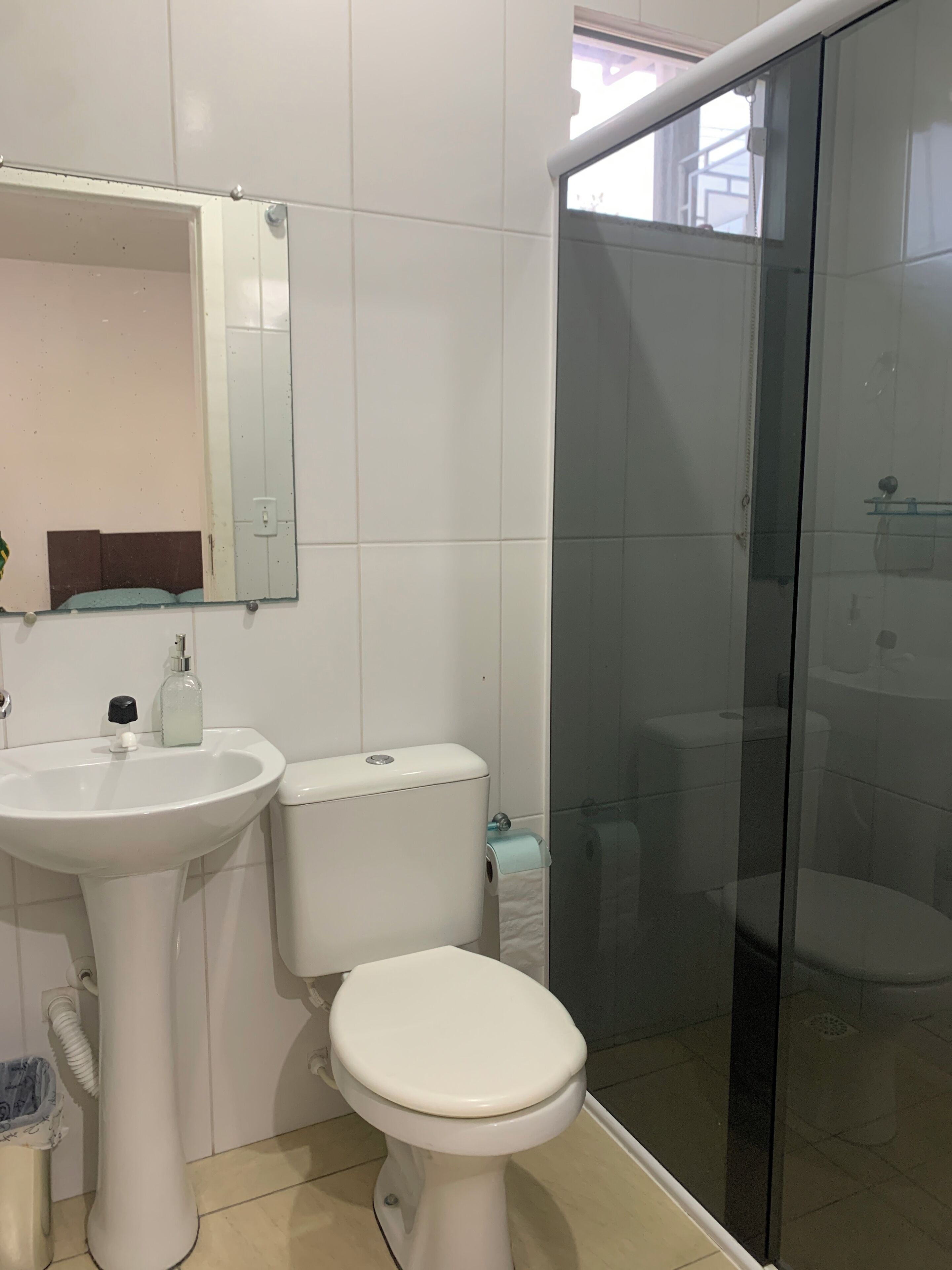 Bidet, håndklæder, Sæbe, Toiletpapir