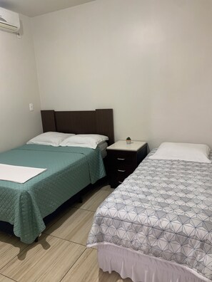 Internet, bed sheets - Vrbo Property (Penha)