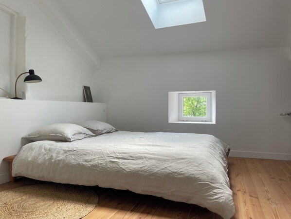 Room - Vrbo Property (Chatte)