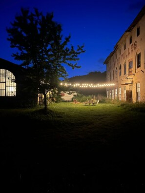 Exterior - Vrbo Property (Chatte)