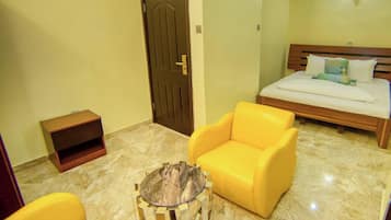 Comfort Room, Balcony, City View