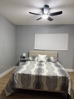 Acceso a internet y ropa de cama 