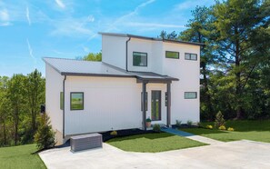 Exterior - 4BR Near the Ark Encounter (Dry Ridge)