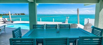 Keys Oceanfront Oasis 4BR, 3.5 Bath Pool Home in Marathon. Amazing views