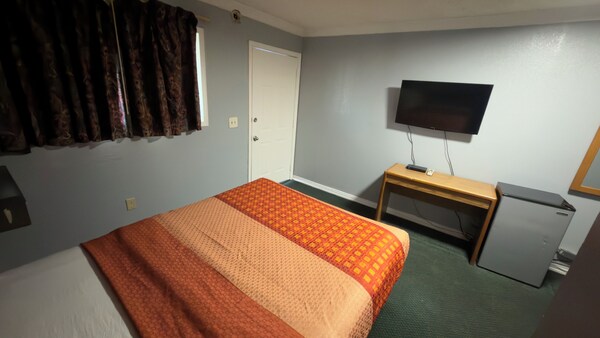 Ada Inn & Suites - Ada, OK