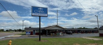 Ada Inn & Suites