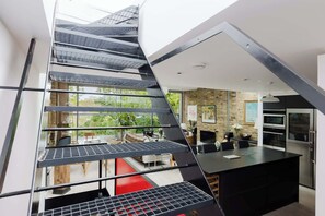 Interior - Luxury 3BDR Home with Terrace in West London (Greater London)