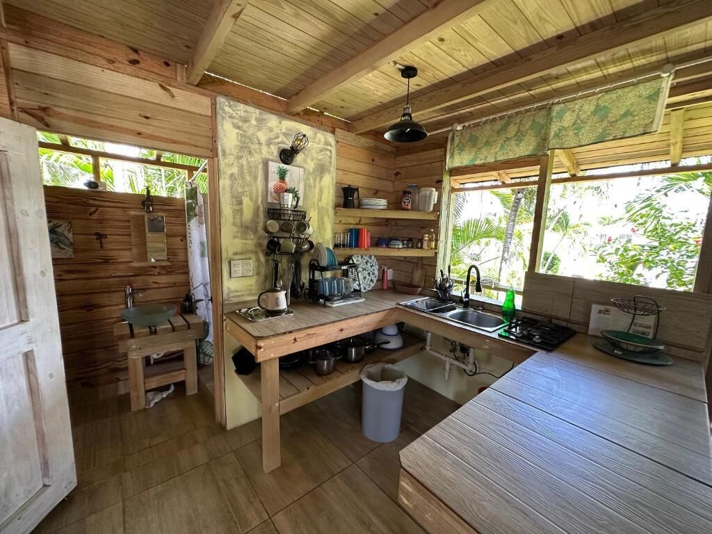 House, 3 Bedrooms | Private kitchen