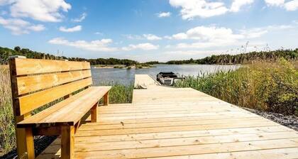 Ekhaga Cabins - Holiday home by the Baltic Sea with sauna & nature