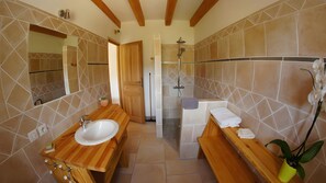 Bathroom - Gite la loge du loriot (Saint-Jean-de-Fos)