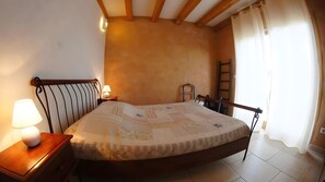Room - Gite la loge du loriot (Saint-Jean-de-Fos)