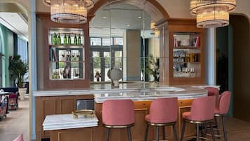 Bar (in der Unterkunft)