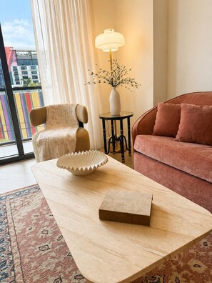 Apartament Comfort, balcó, vistes a la ciutat | Sala d'estar