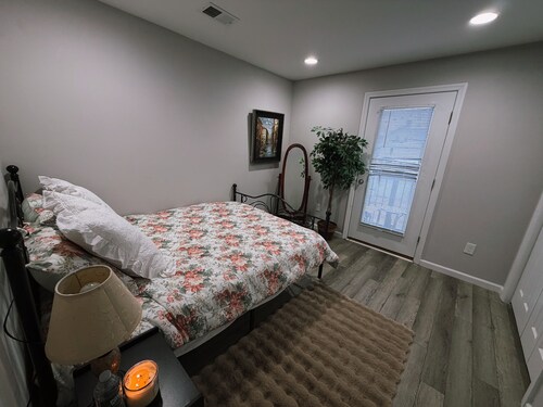 Charming 2-bedroom townhome with AC in peaceful Morristown