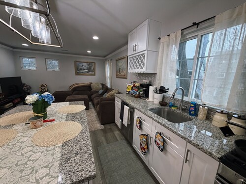 Charming 2-bedroom townhome with AC in peaceful Morristown