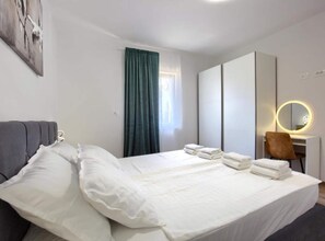2 bedrooms, iron/ironing board - Two Bedroom Apartment With Terrace (Pula)
