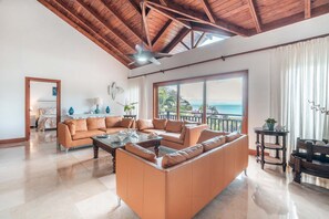 House - Amazing Villa w Pool bbq and Ocean View at Samana (Samaná)