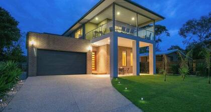 Dromana Grove SPA & POOL sleeps 16