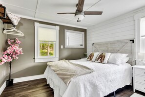 2 habitaciones, tabla de planchar con plancha, wifi y ropa de cama 