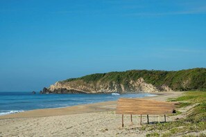 Beach nearby - Hotel Punta Pajaros Villa 2 Puerto Escondido, Oaxaca (Puerto Escondido)