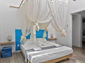 Family Villa, 3 Bedrooms, Balcony | Iron/ironing board, free WiFi - L'accroche Coeur - Villa Piscine (Saint-François)