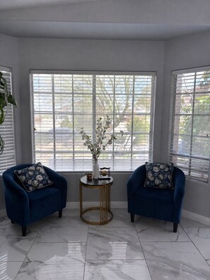 Interior - Luxury 3 bedroom home over looking the Las Vegas Valley (Henderson)