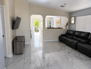 Interior - Luxury 3 bedroom home over looking the Las Vegas Valley (Henderson)