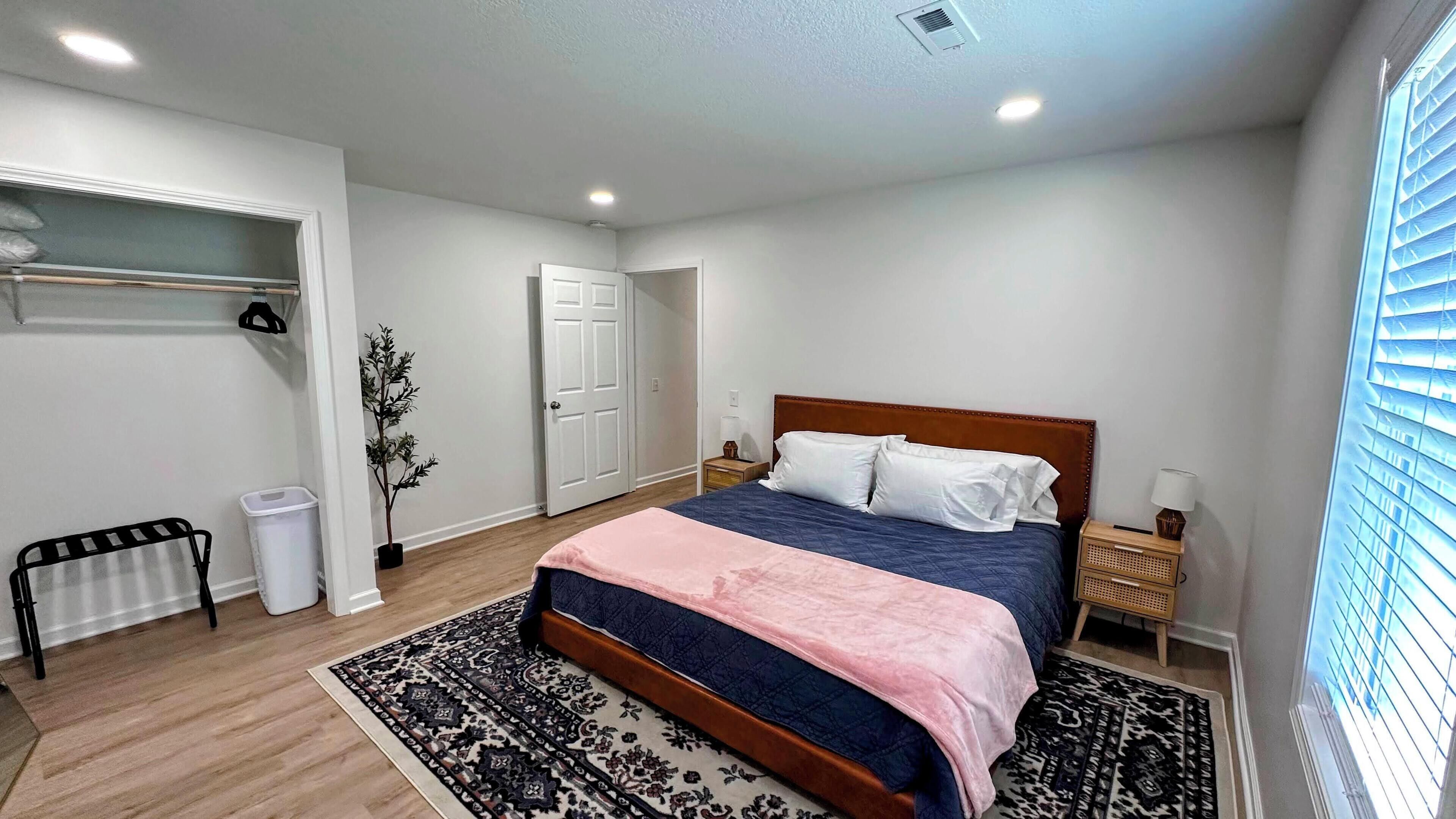 2 bedrooms, desk, iron/ironing board, free WiFi