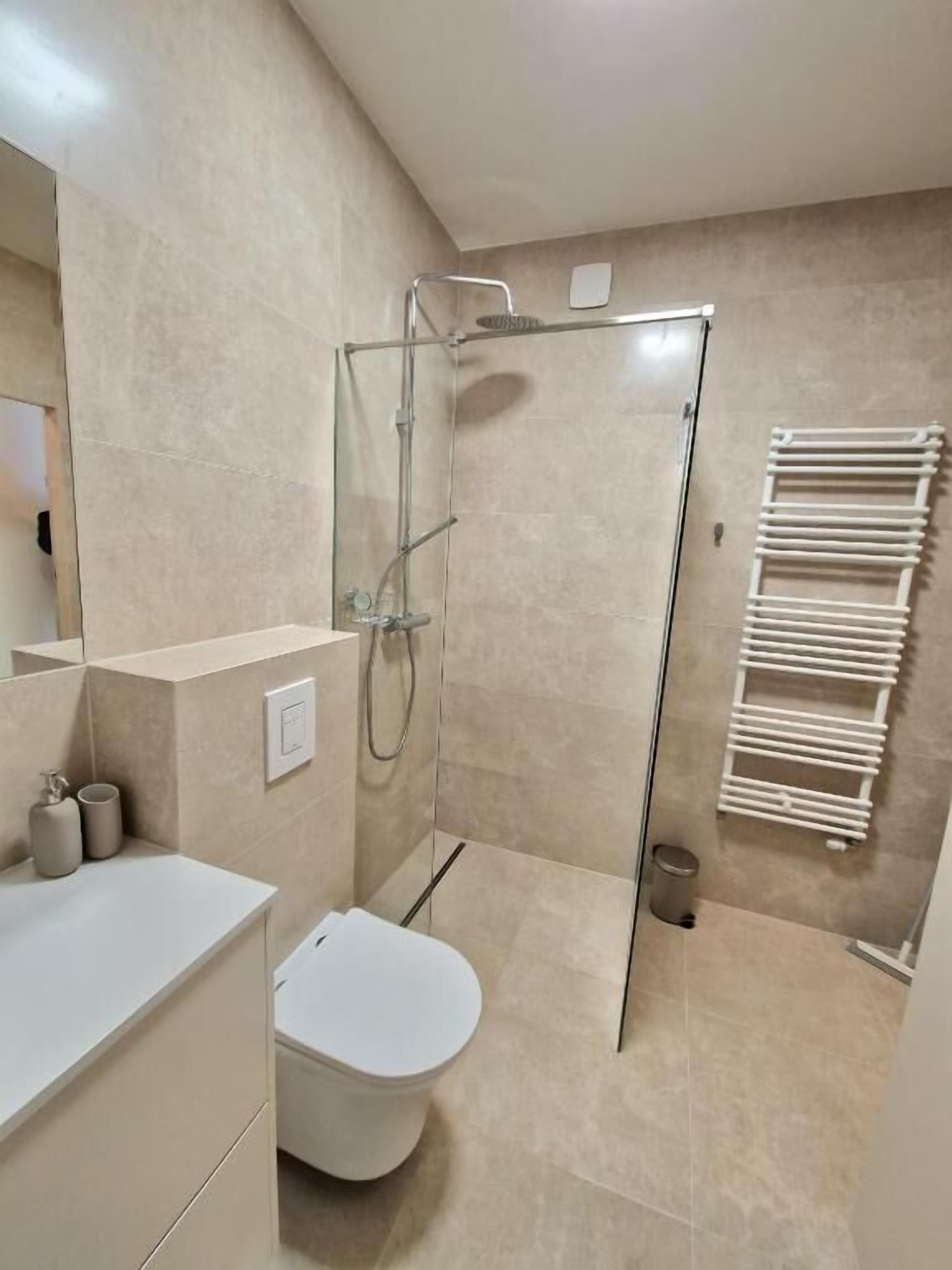 Apartamento, vistas al jardín | Baño