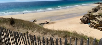 Holiday Home “Kerou Plage” – Sea View, 50 m from Beach, Private Pool
