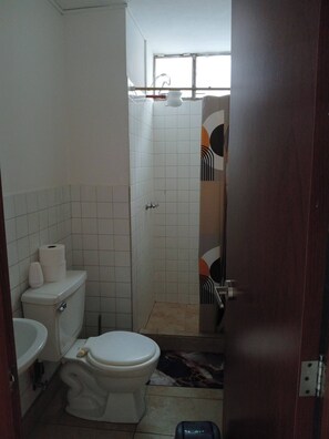 Kondominium, 1 kamar tidur, Boleh Merokok | Kamar mandi
