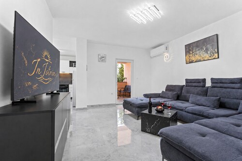 Stylish New 2-Bedroom InIstria Apartment in Medulin • Free Parking • Near Beach