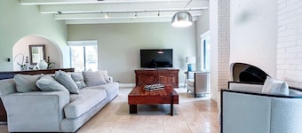 Luxurious Oasis - Heated Salt Pool - Pool Table - 4BR Near Miami