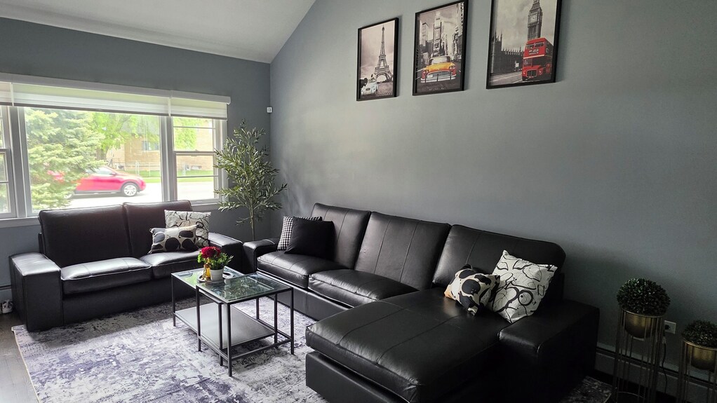 Near Ord & Rosemont Game Room Sleeps 10 - Oak Brook, IL