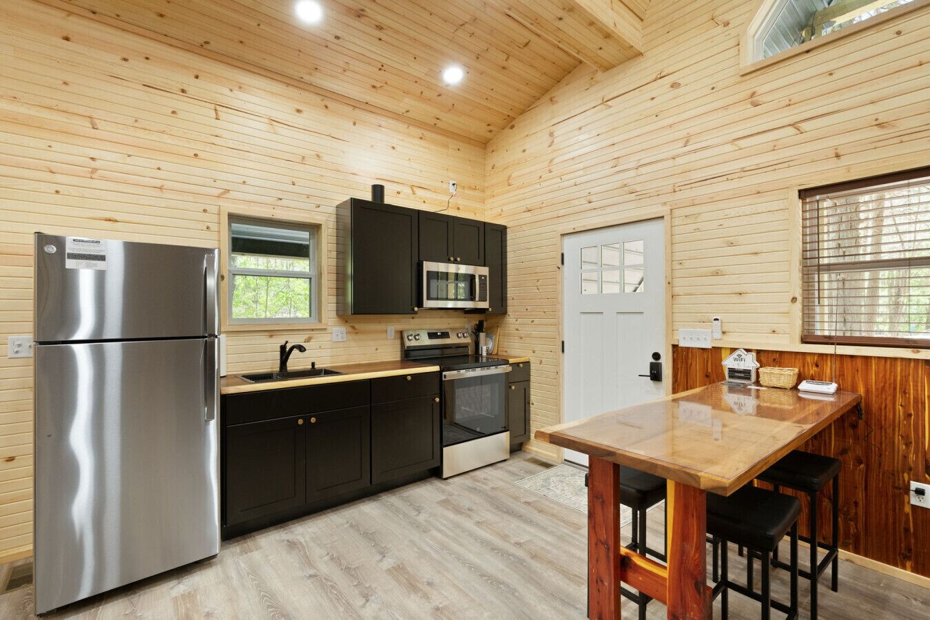 Fridge, oven, stovetop, toaster