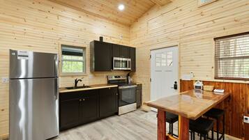 Fridge, oven, stovetop, toaster