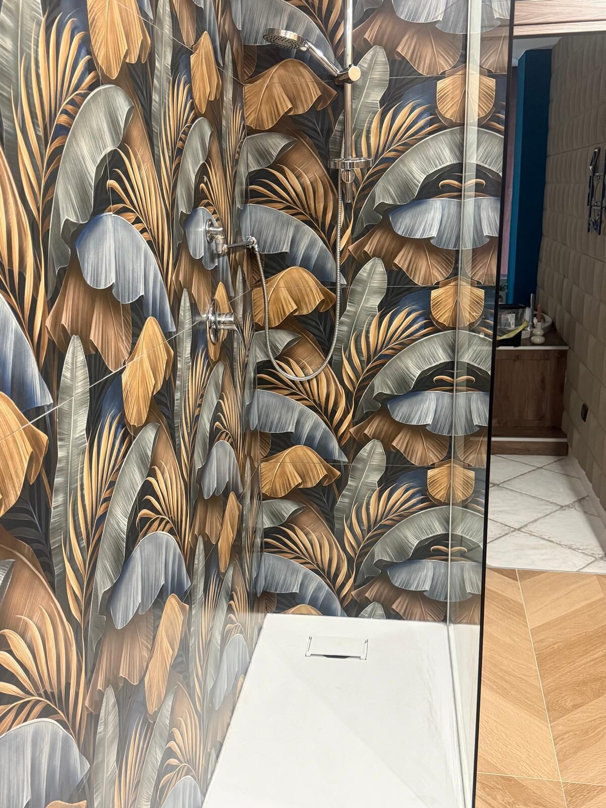 Luxury Suite, Balcony, City View | Bathroom