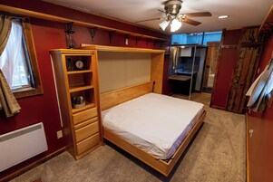 Standard Studio | Individually decorated, individually furnished, free WiFi, bed sheets