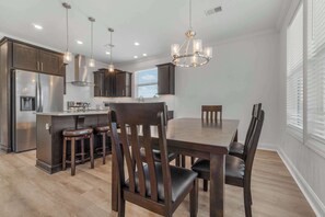 Dining - Newly Built Gulf Shores Getaway with Gas Grill (Gulf Shores)