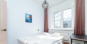 2 dormitorios, tabla de planchar con plancha, wifi y ropa de cama