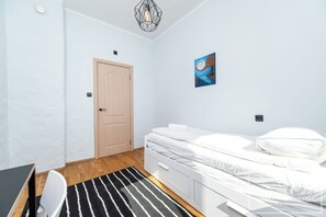 2 chambres, fer et planche à repasser, Wi-Fi, draps fournis