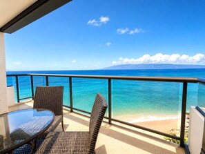 Outdoor dining - Sands of Kahana Oceanfront 3-Bedroom, 3-Bathroom Penthouse, Sleeps 8 and Complimentary Rental Car w/ 6+ Nights SOK-381 by KBM (Lahaina)
