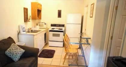 One Bedroom converted Apartment close to the Rainbow Springs State Park.